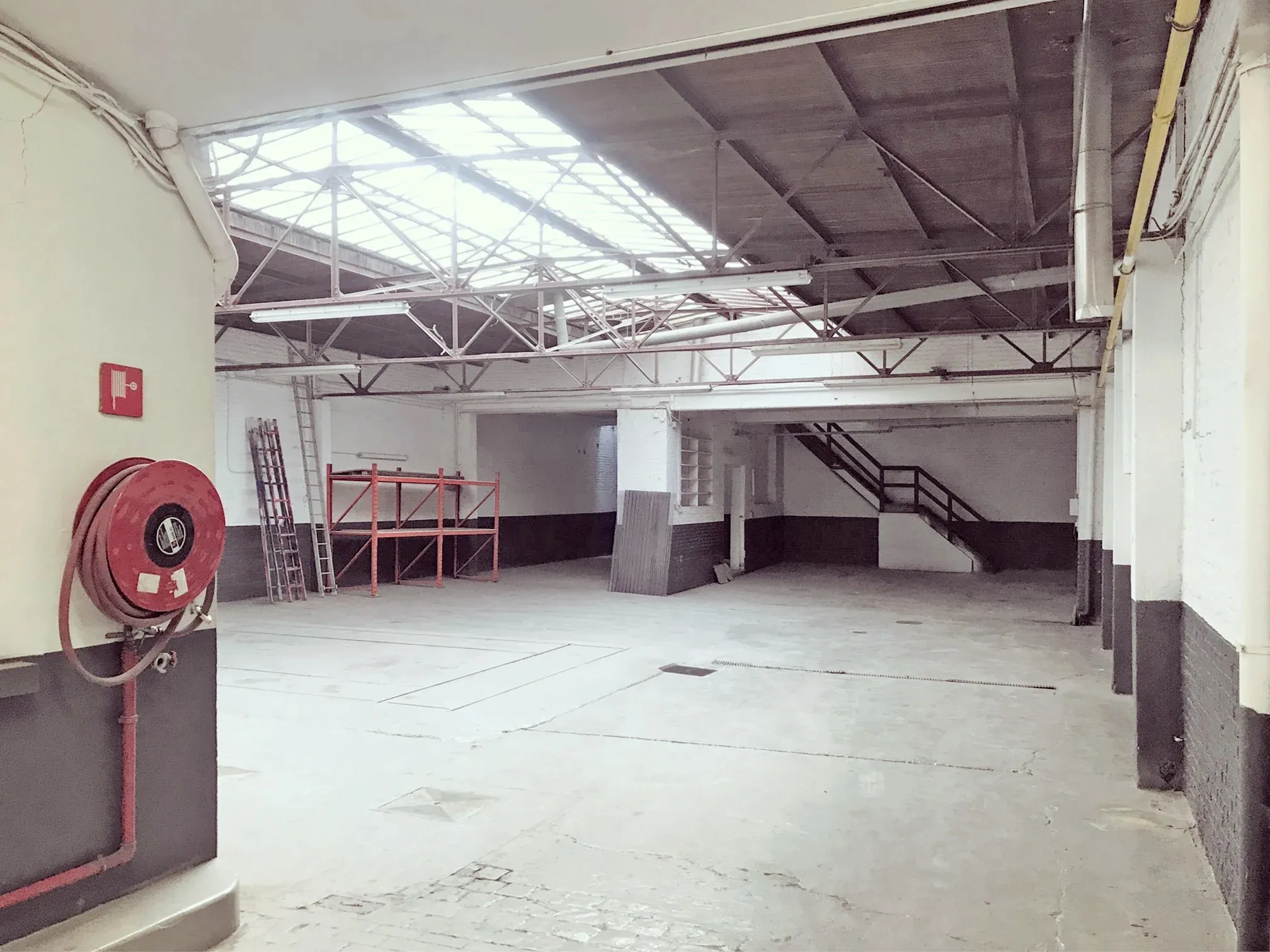 L'espace de l'atelier, sous verrière